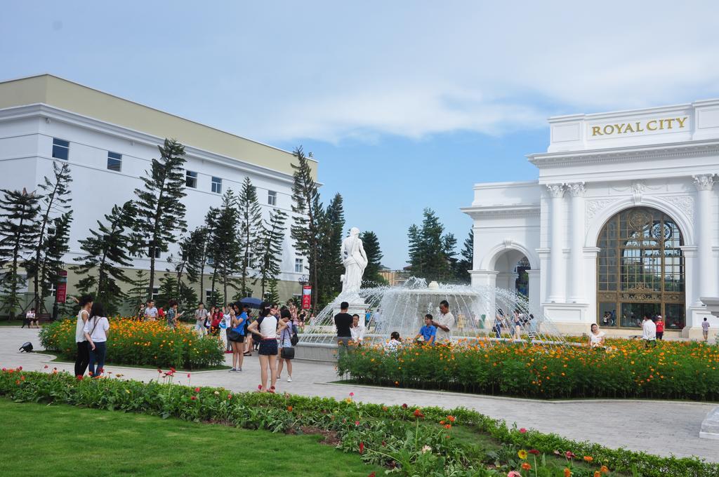 Vinhomes Royal City Apartment Hanoi Exterior photo